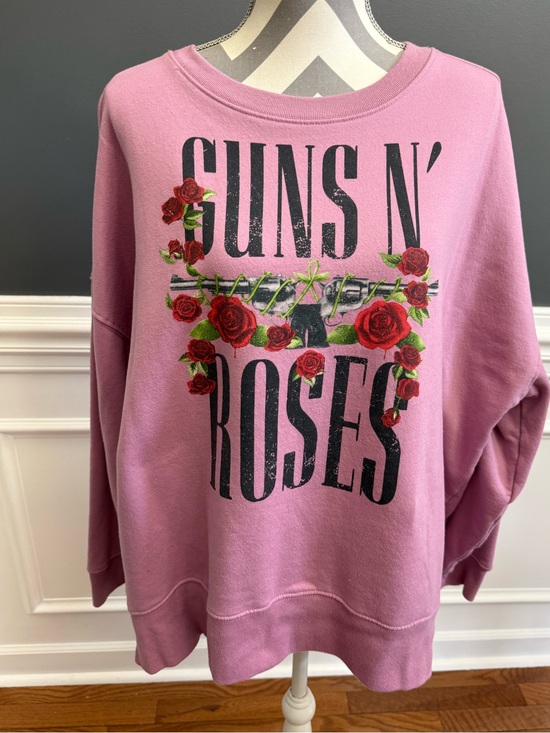 Guns N' Roses Tops - Guns N’ Roses Graphic Pink Sweatshirt Size XL Like NEW